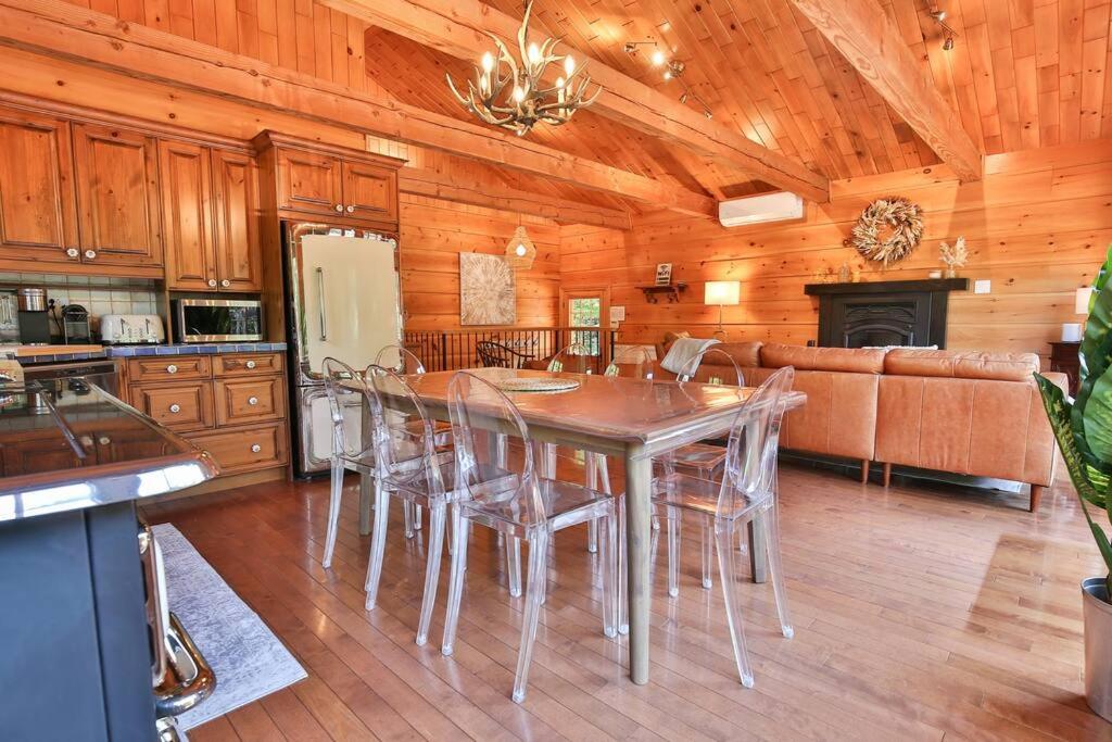 Chalet Le Crépuscule SPA, BILLARD, FOYER, SENTIERS PRIVES