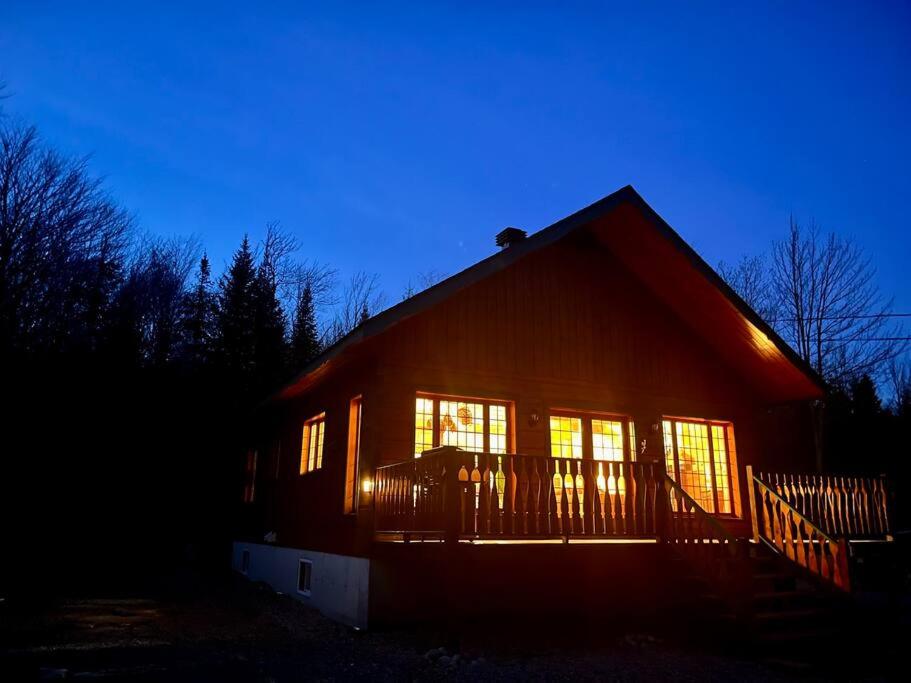 Chalet Le Crépuscule SPA, BILLARD, FOYER, SENTIERS PRIVES