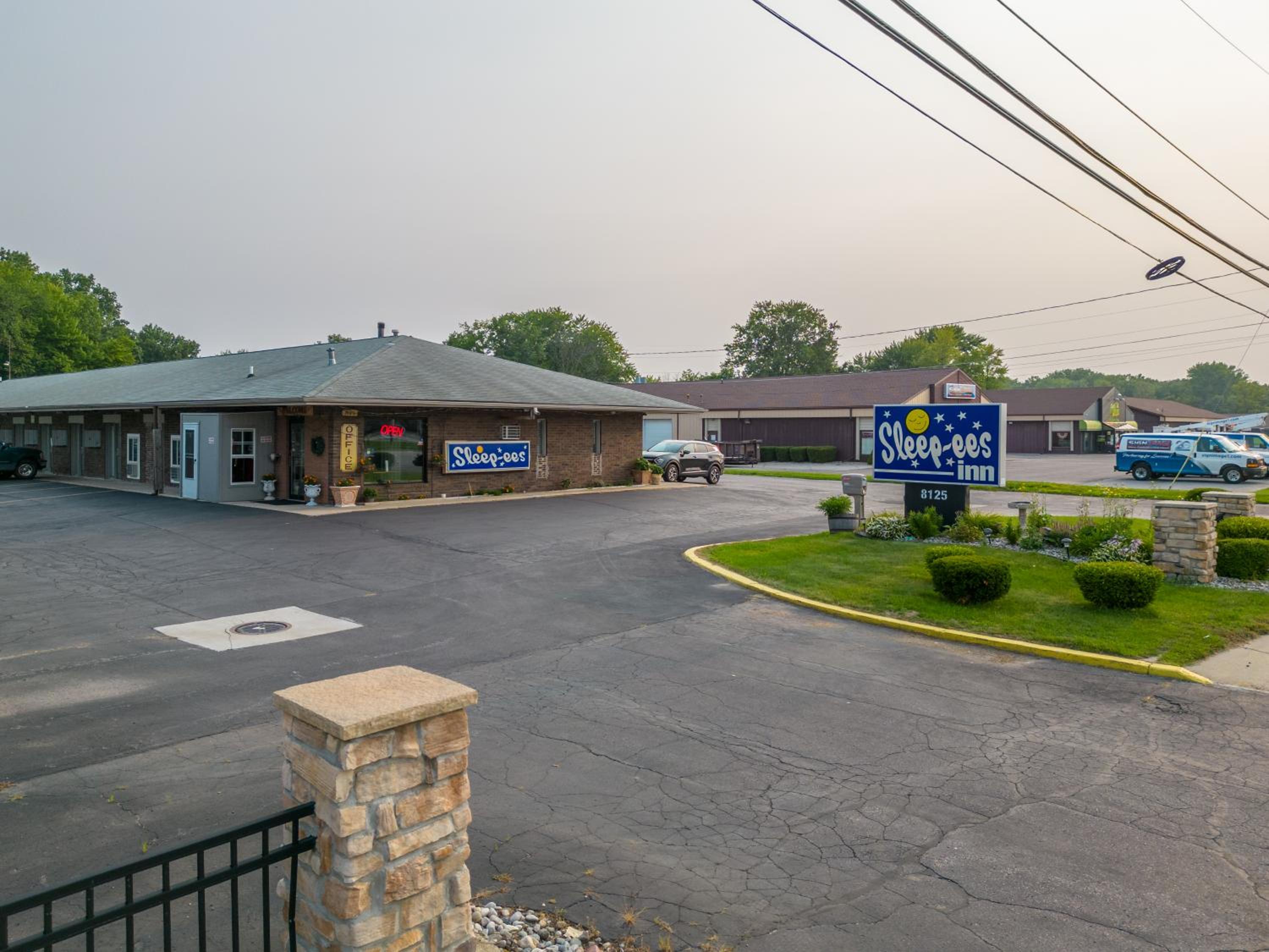 Sleep-ees Inn, Saginaw & Frankenmuth view 4