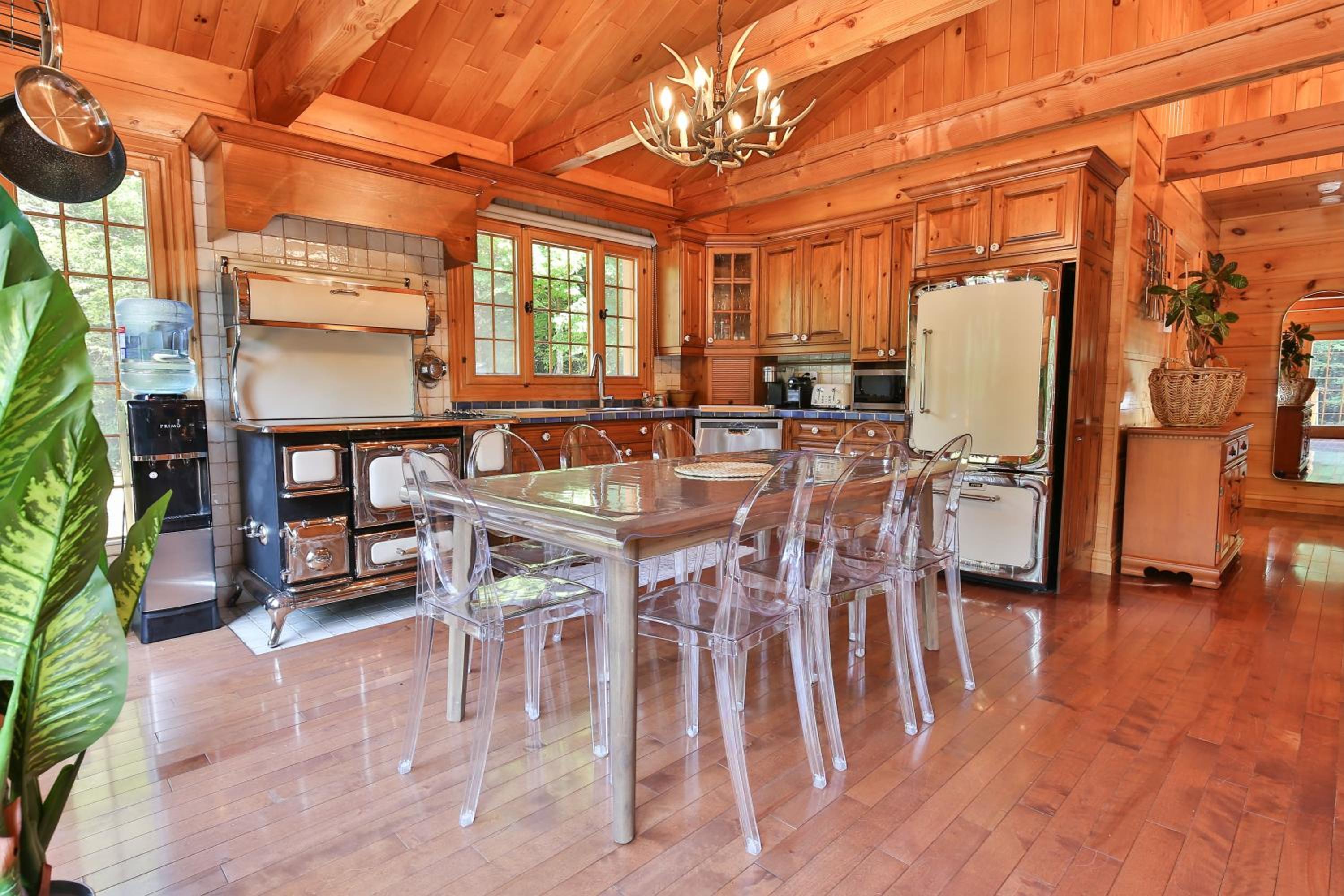 Chalet Le Crépuscule SPA, BILLARD, FOYER, SENTIERS PRIVES