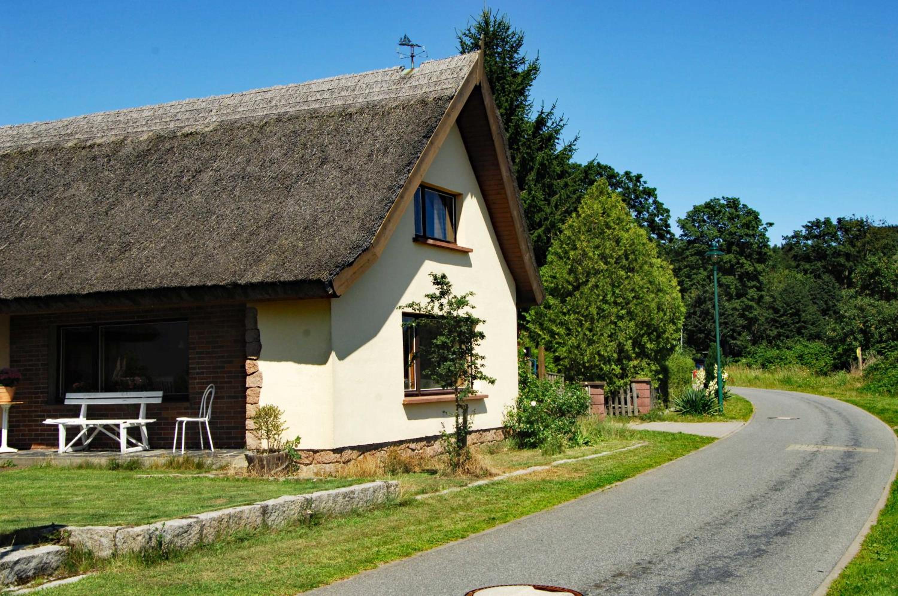 Reeddachhaus mit Seeblick - Ruhe - traumhafter Lage am Selliner See