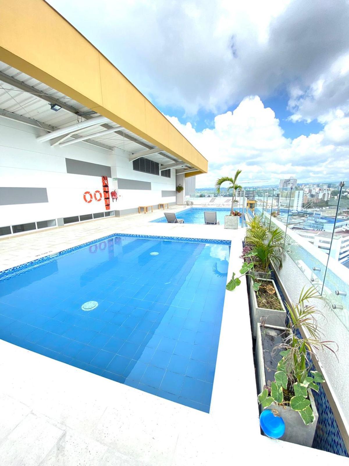 Luxury apartment 1 A club house