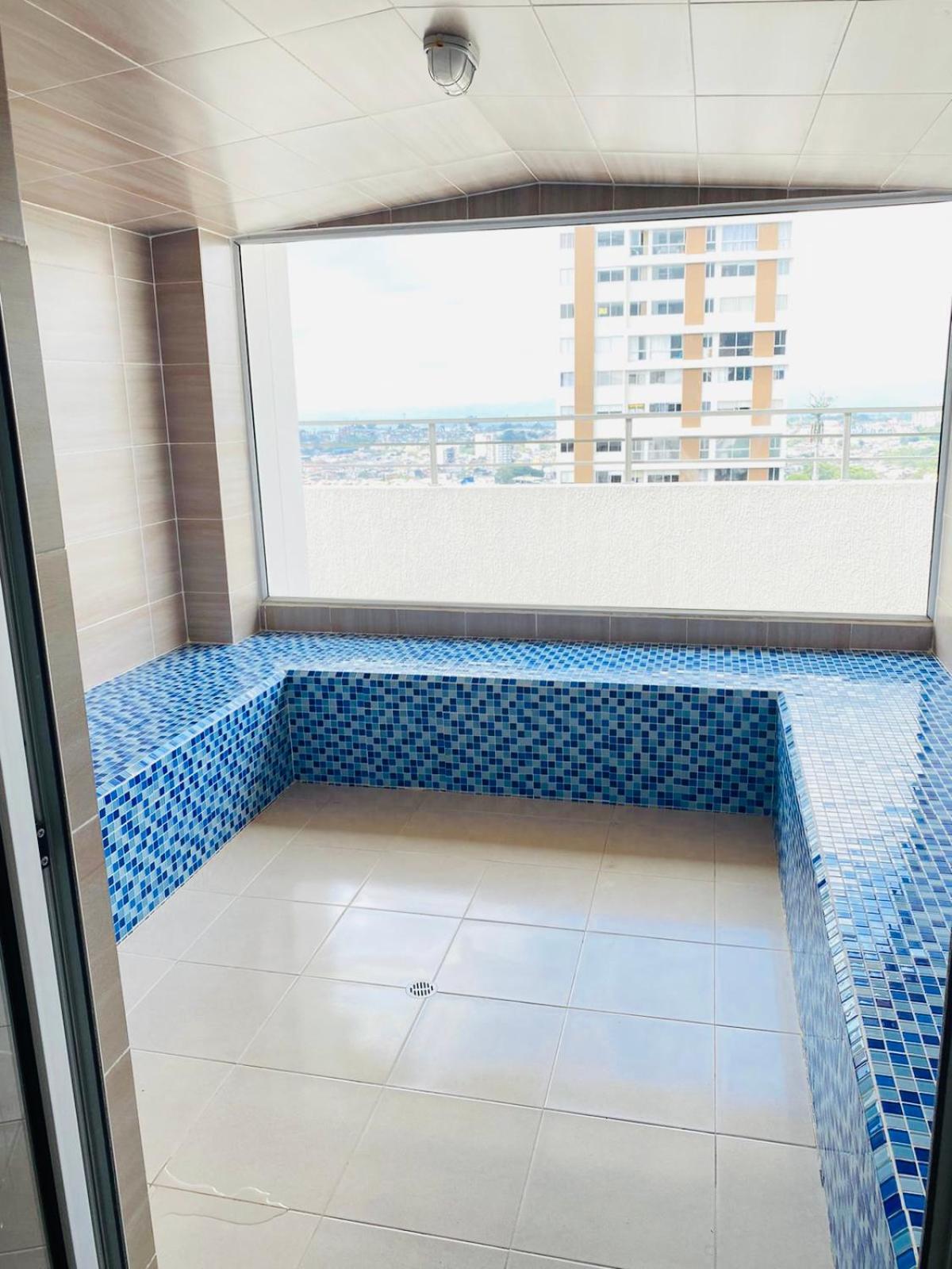 Luxury apartment 1 A club house
