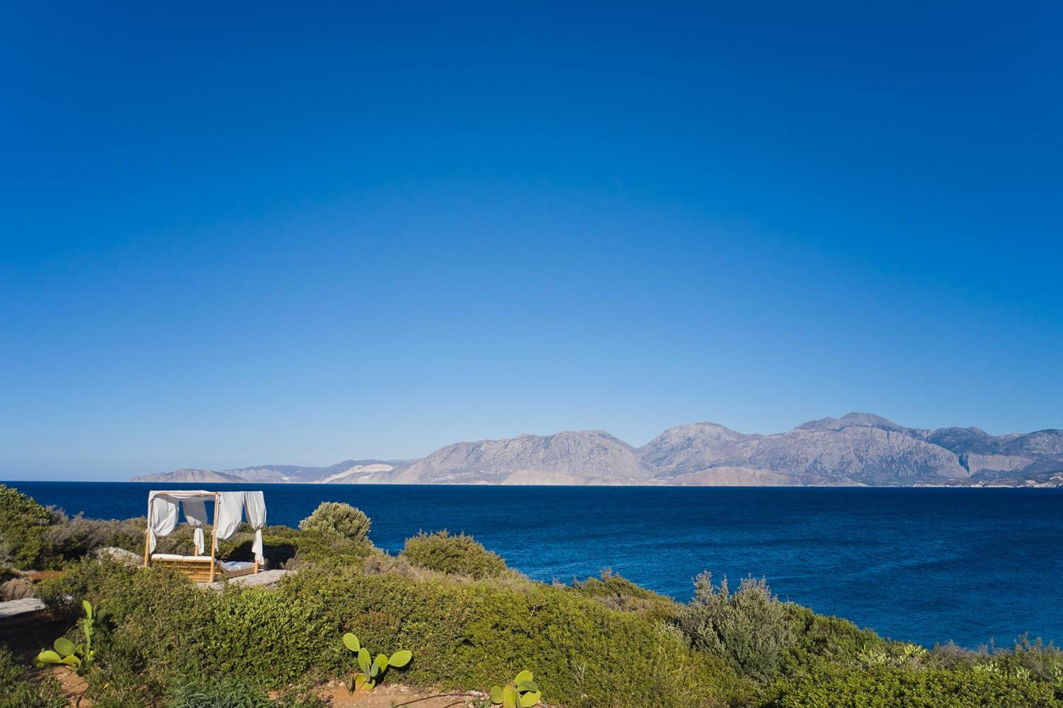 IREMIA SEAFRONT VILLA, Timeless Lifestyle view 5