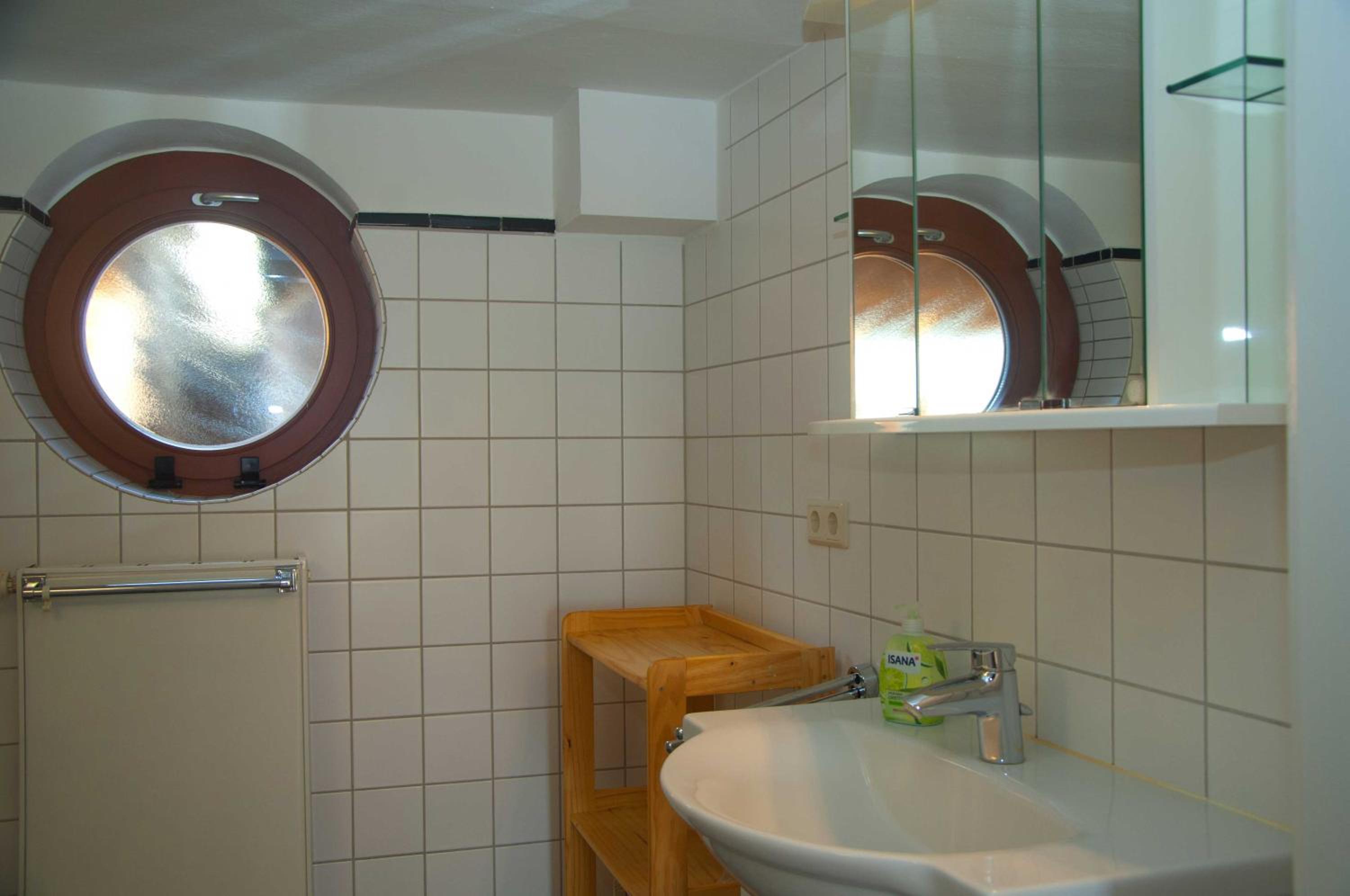 Reeddachhaus mit Seeblick - Ruhe - traumhafter Lage am Selliner See