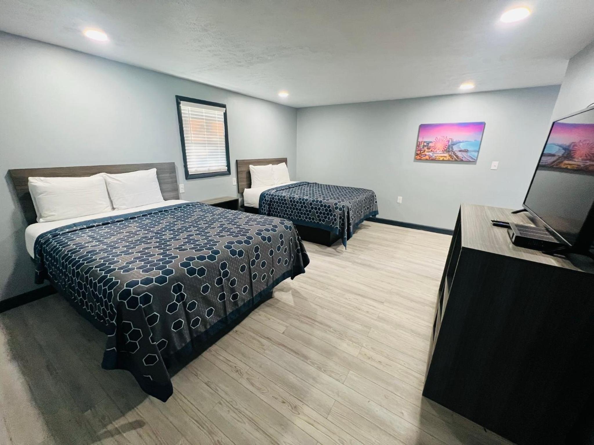 Hillsboro Inn & Suites