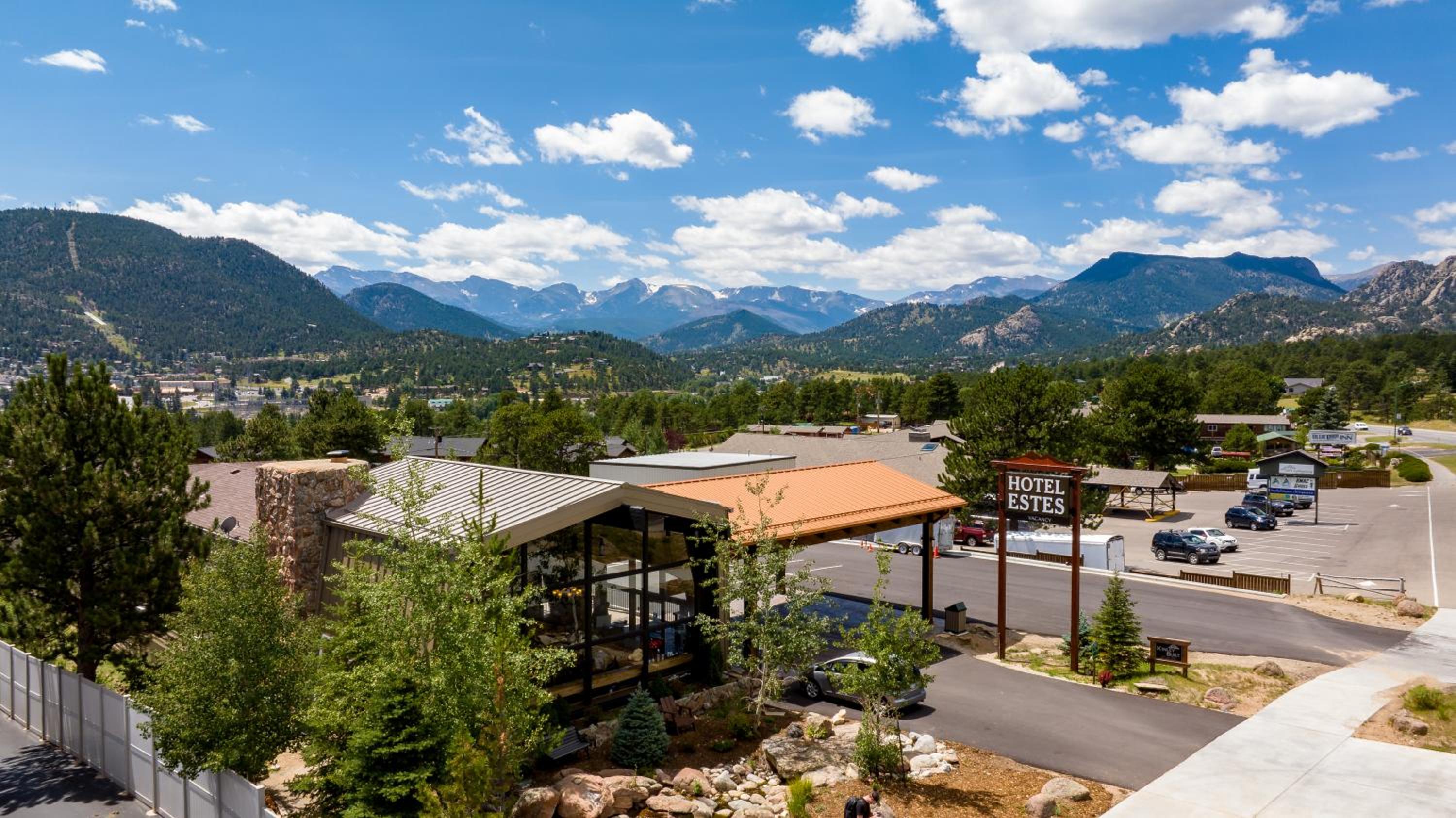Denver Vacations - Hotel Estes - Property Image 1