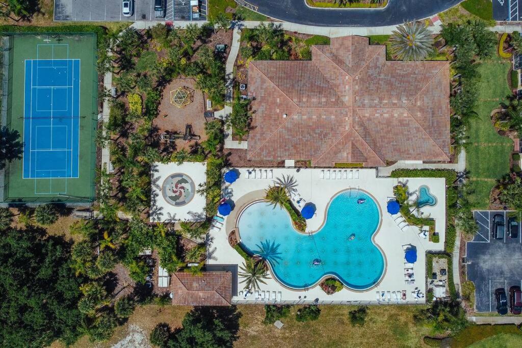 Pool, Family-friendly - World Class, Modern Home