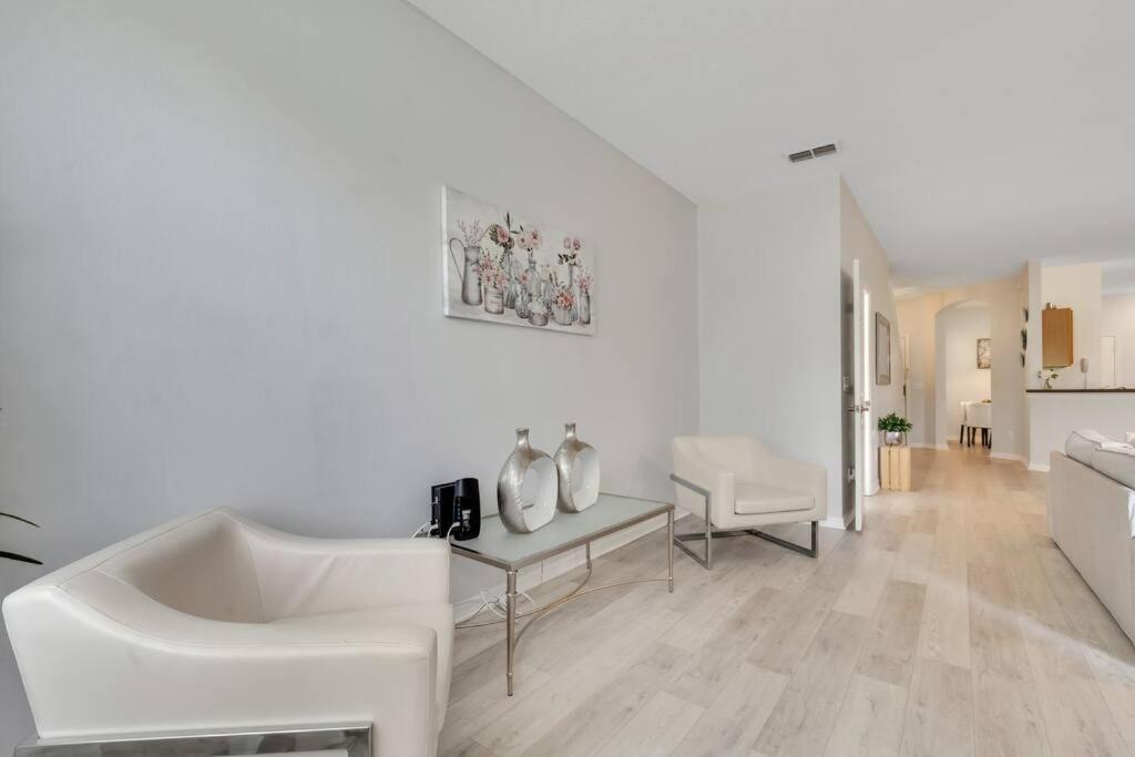 Pool, Family-friendly - World Class, Modern Home