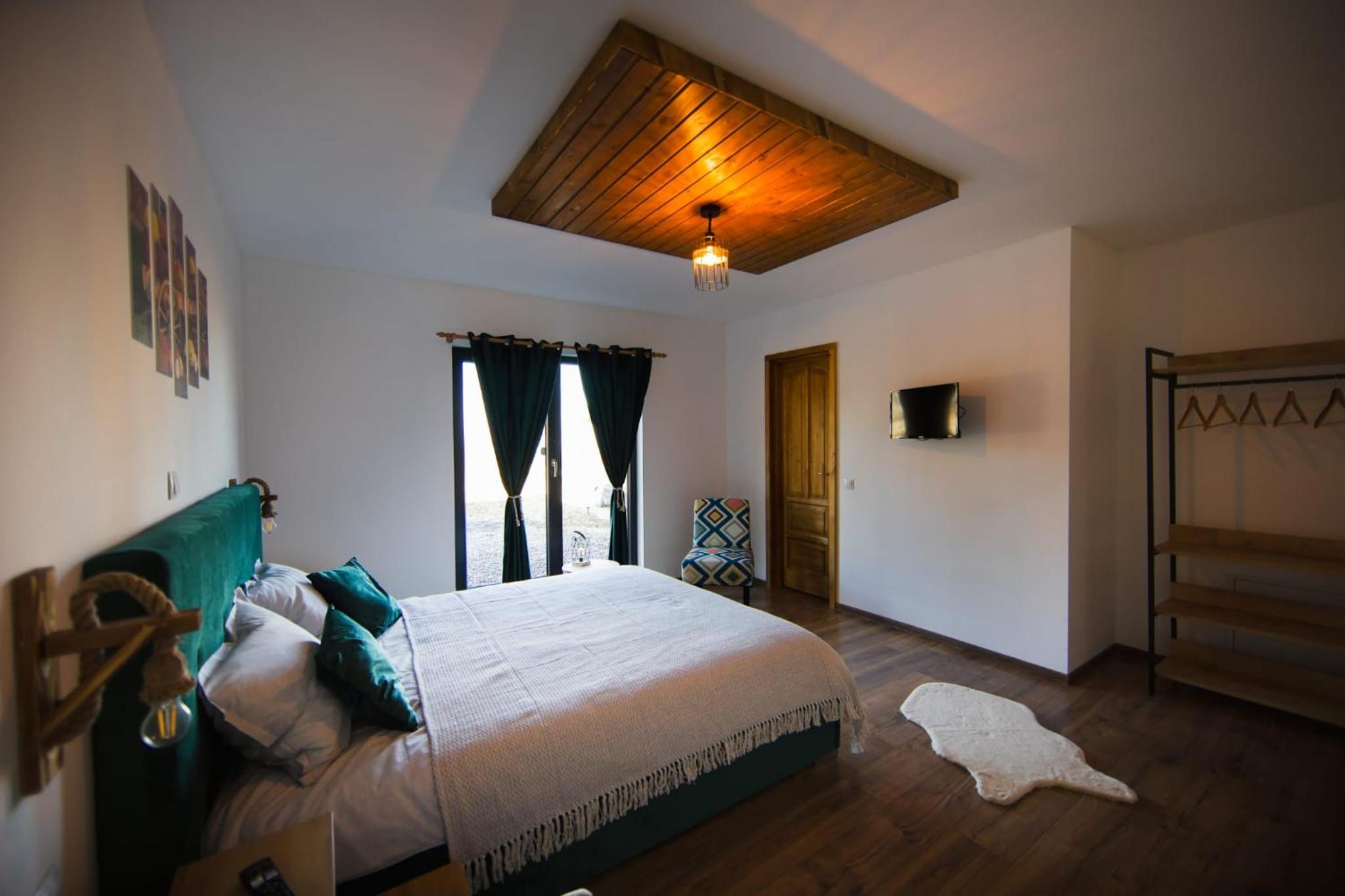 Infinity Cabin
