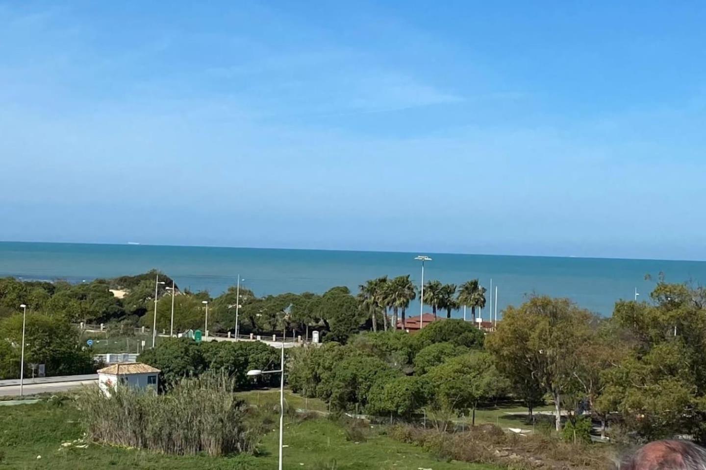 Apartamento primera línea de playa con piscina