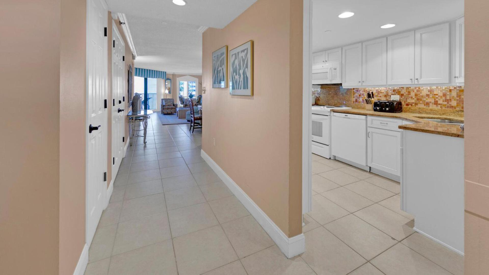 Inlet Reef 215 Spacious condo with complimentary seasonal beach service and great water views view 4