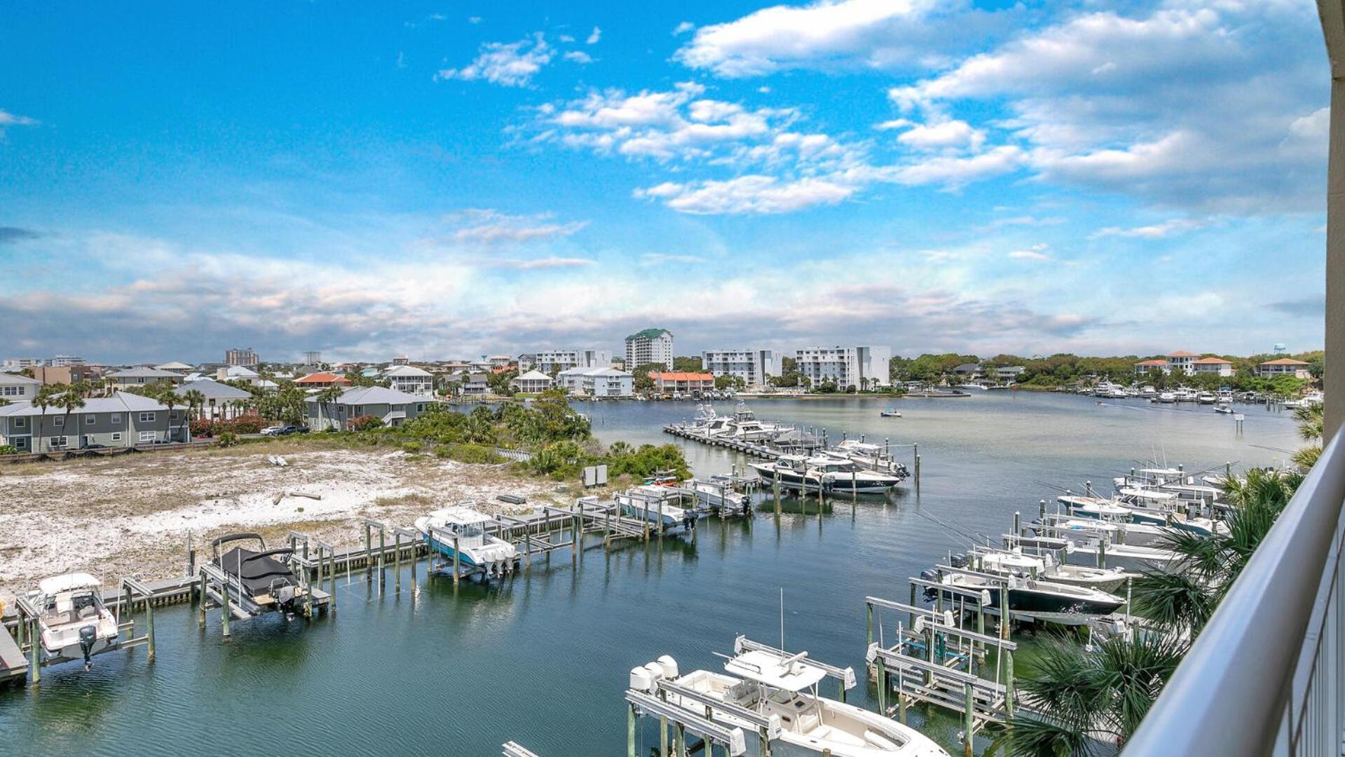 Harbor Landing 203B - Spacious Condo with views of the Harbor and Gulf view 4