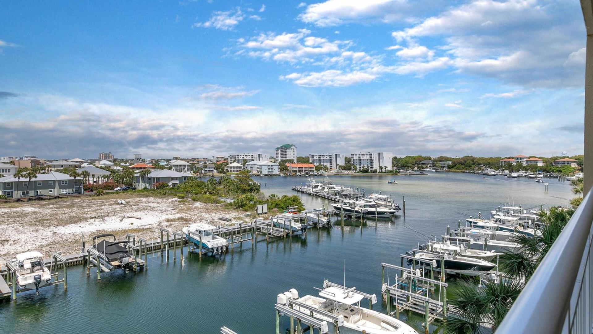 Harbor Landing 203B - Spacious Condo with views of the Harbor and Gulf view 5