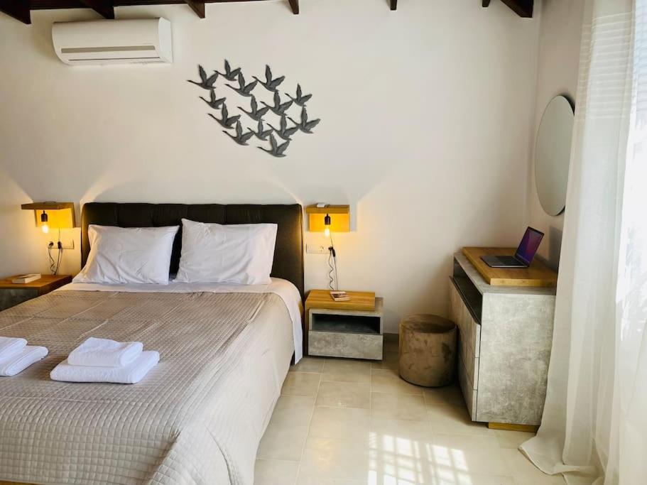 Charming house 8 minutes walk from Almyrida beach - Private parking - Starlink internet view 5