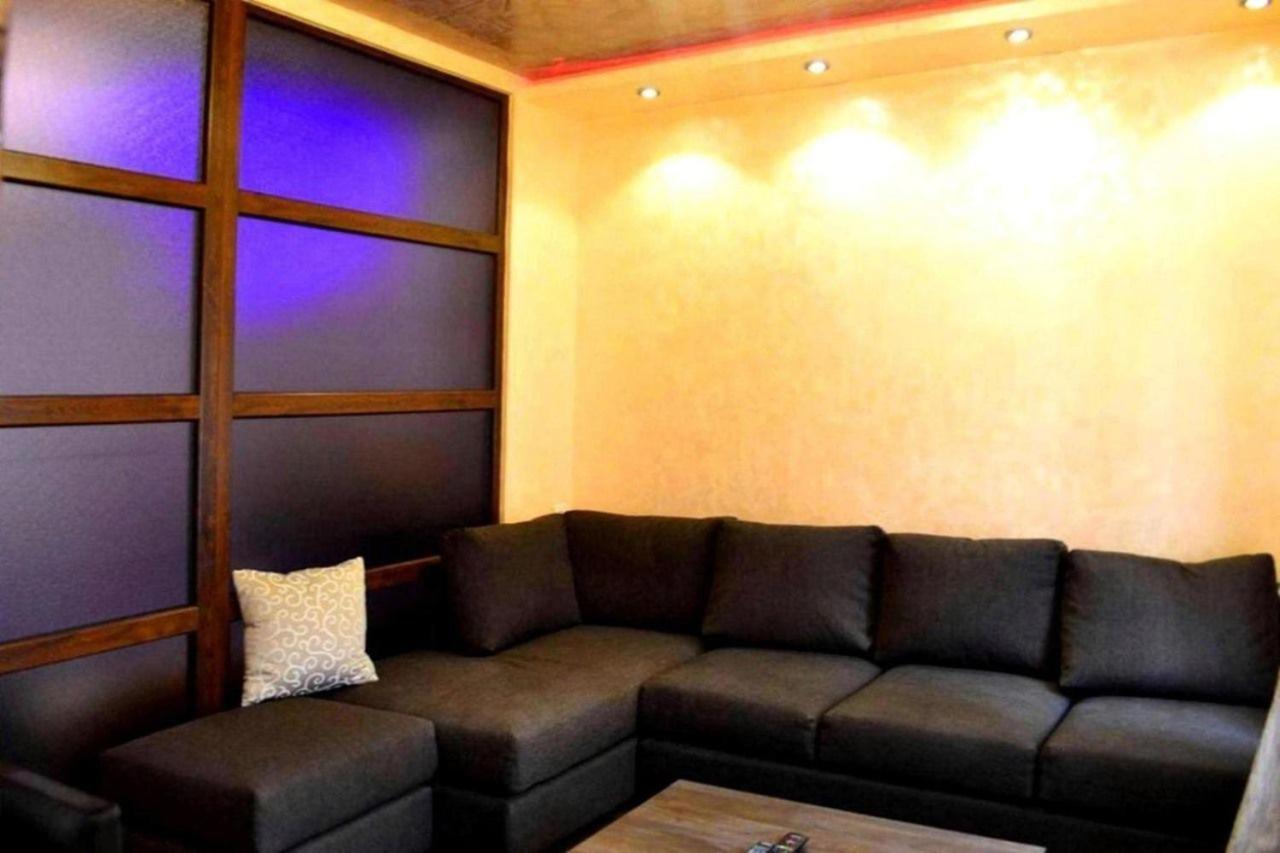 Republic Square, Charming Balcony Apartment in City Center, Best Location!