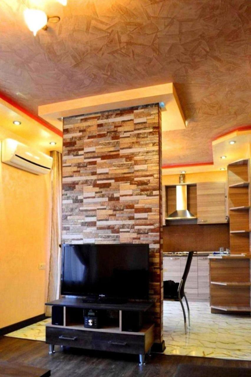 Republic Square, Charming Balcony Apartment in City Center, Best Location!