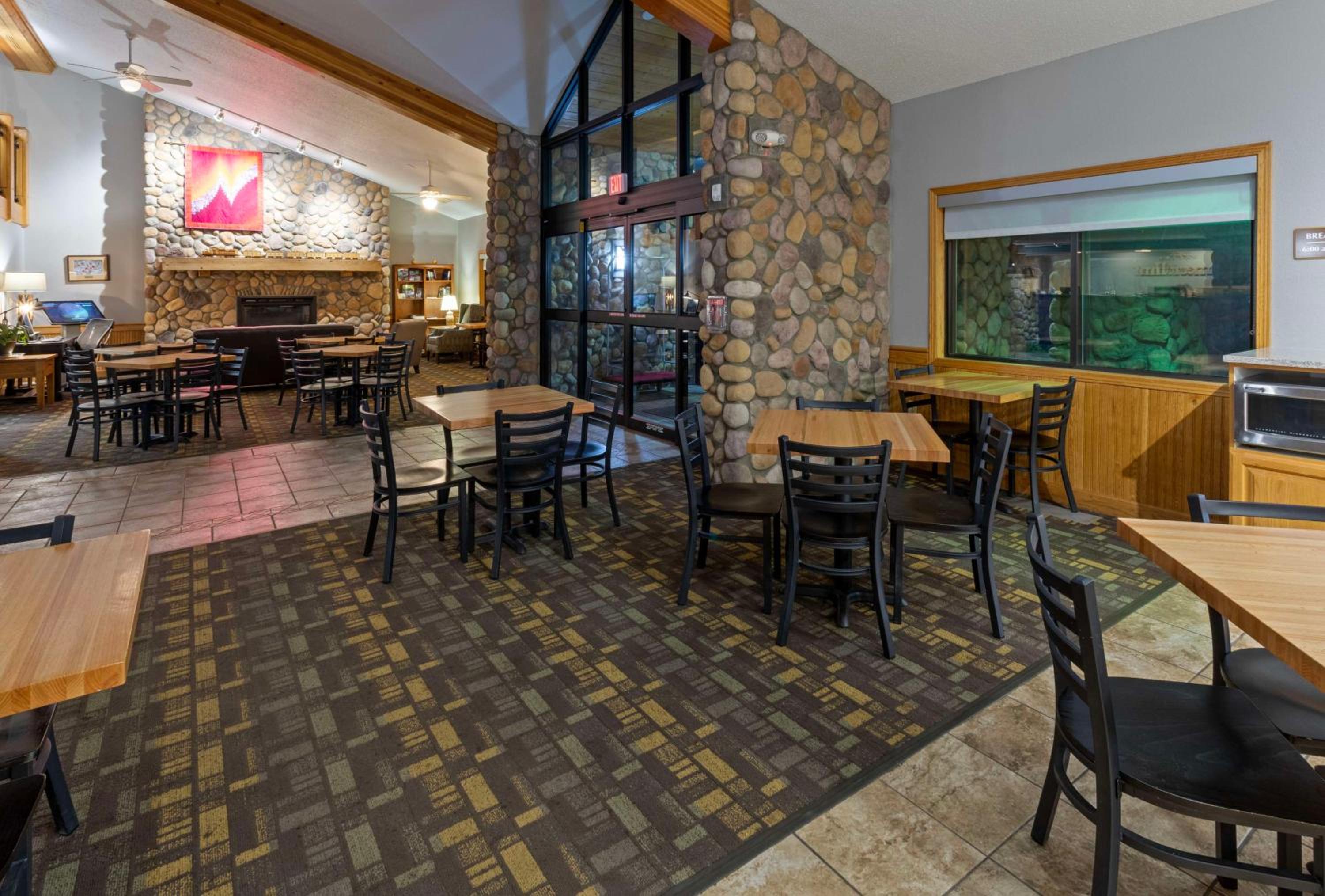 Black Beach Inn by GrandStay