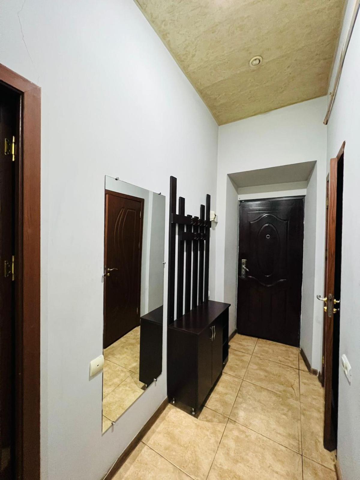 Sweet and Nice Studio by Metro, Near City Center