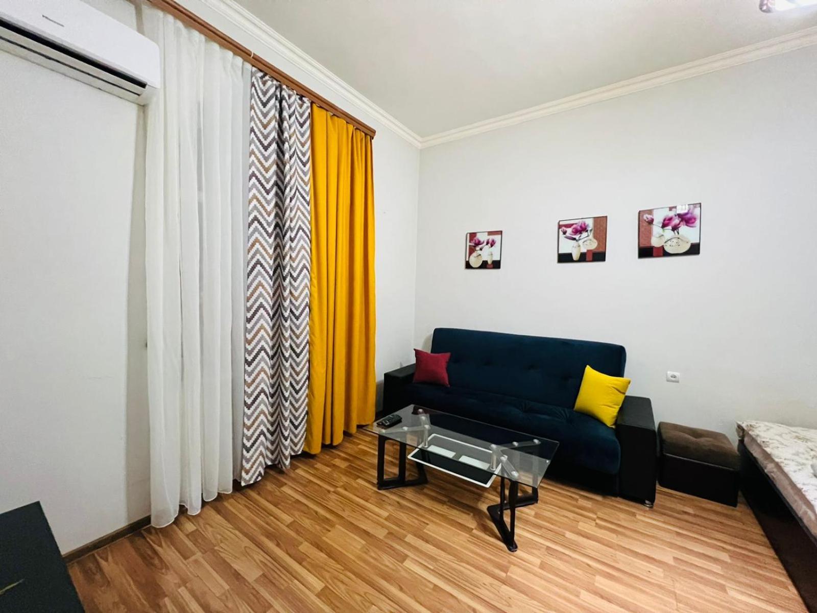 Sweet and Nice Studio by Metro, Near City Center