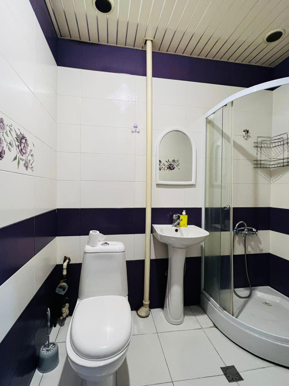 Sweet and Nice Studio by Metro, Near City Center