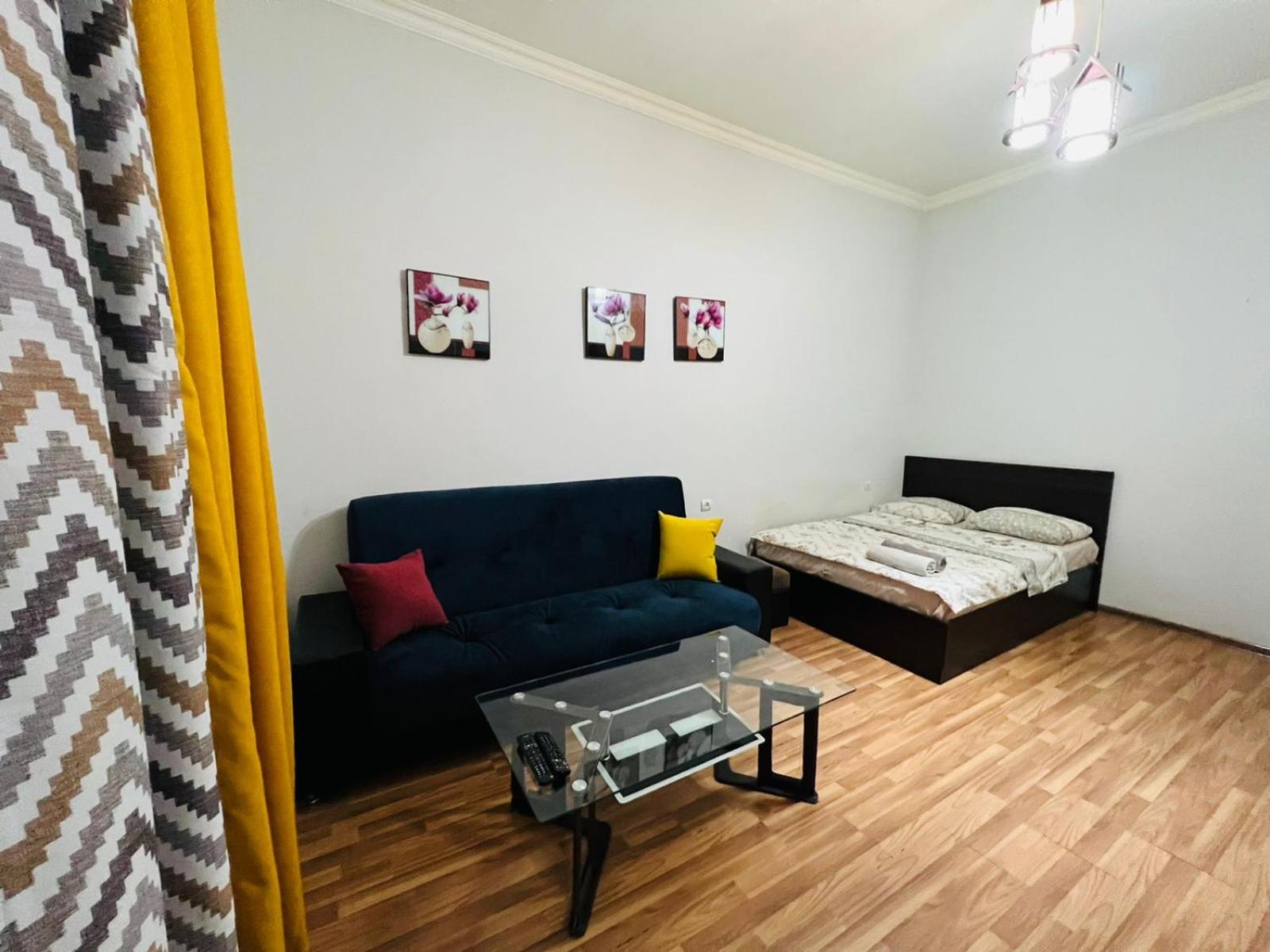 Sweet and Nice Studio by Metro, Near City Center