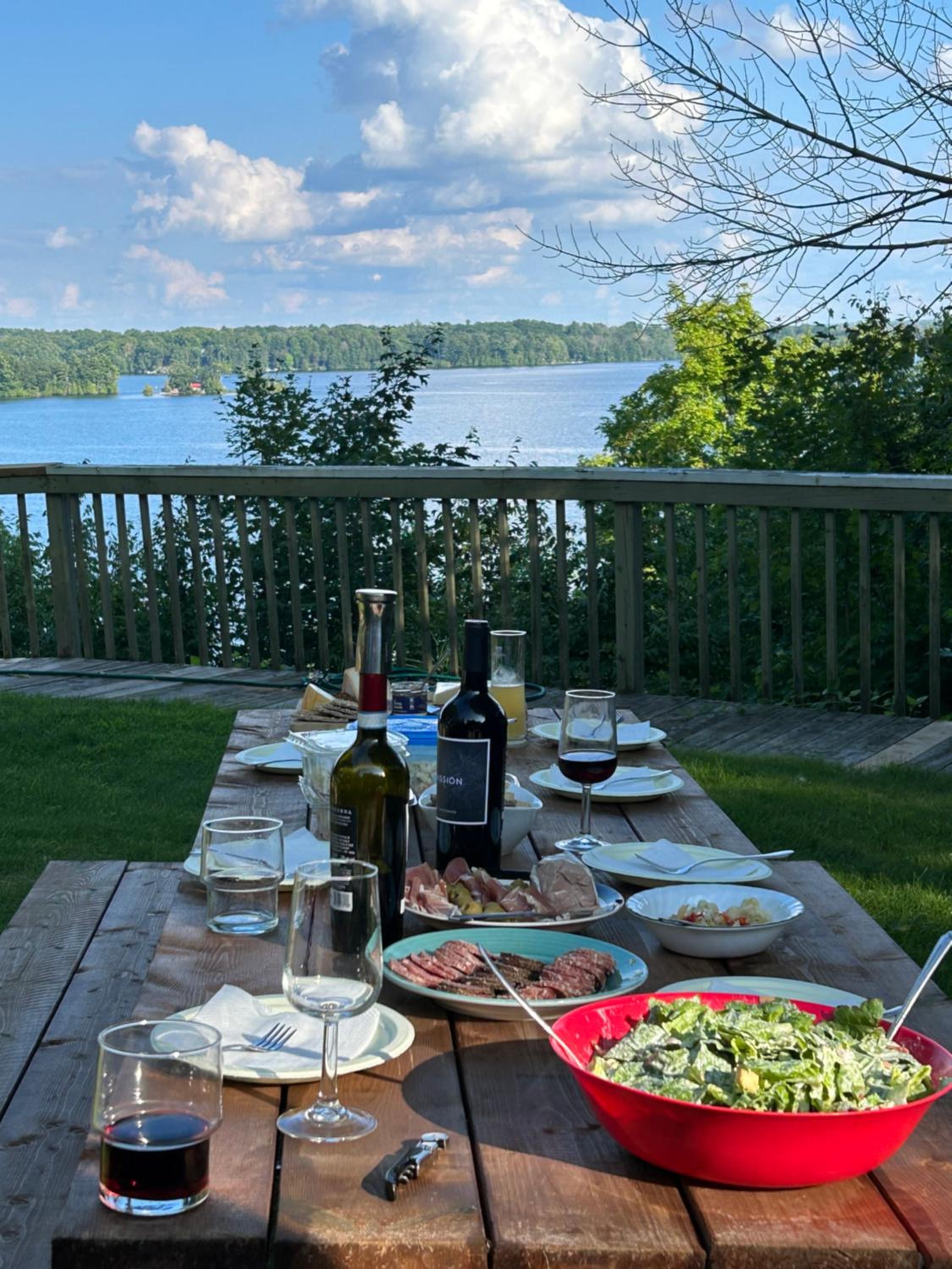 Waterfront Q Estate summer cottage