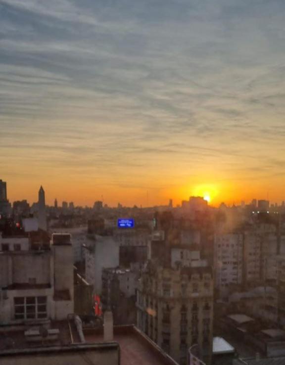 Obelisco Sunset Apart 820