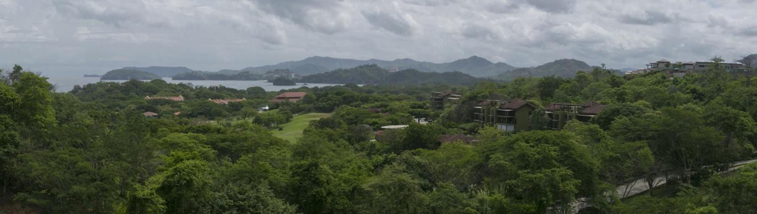 Cozy 1BR Condo with Partial Ocean View - Roble Sabana - Reserva Conchall