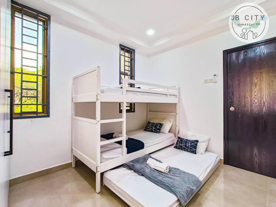 Two-Nine Muslim Villa by RR JBcity