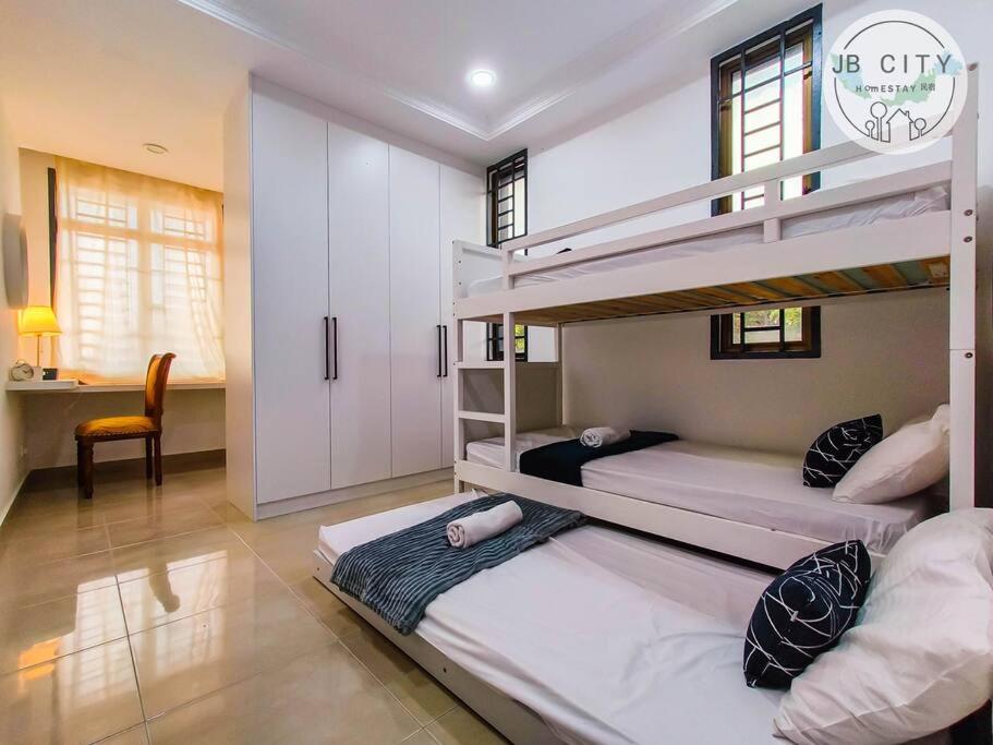Two-Nine Muslim Villa by RR JBcity