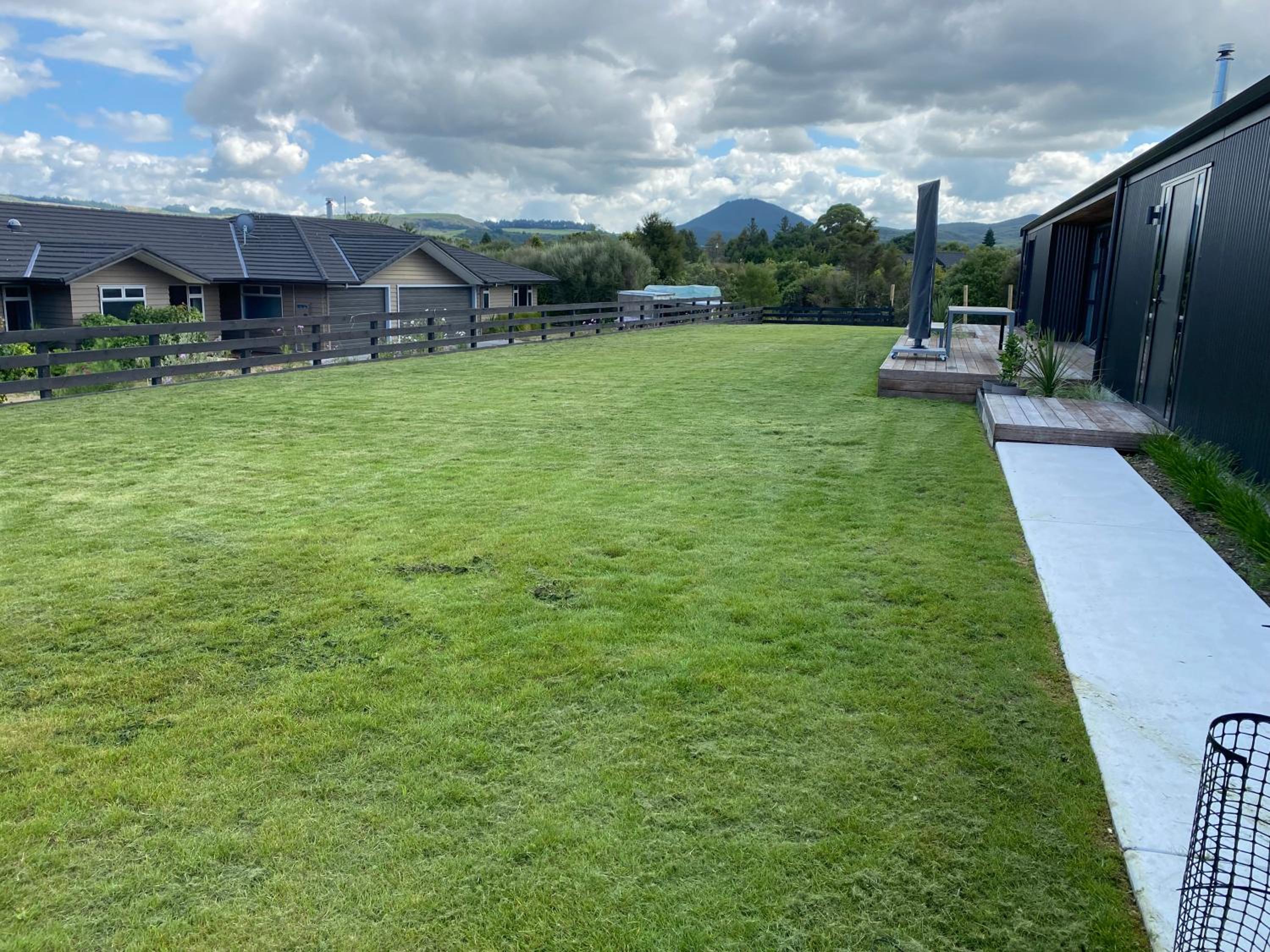 Cosy Kinloch view 2