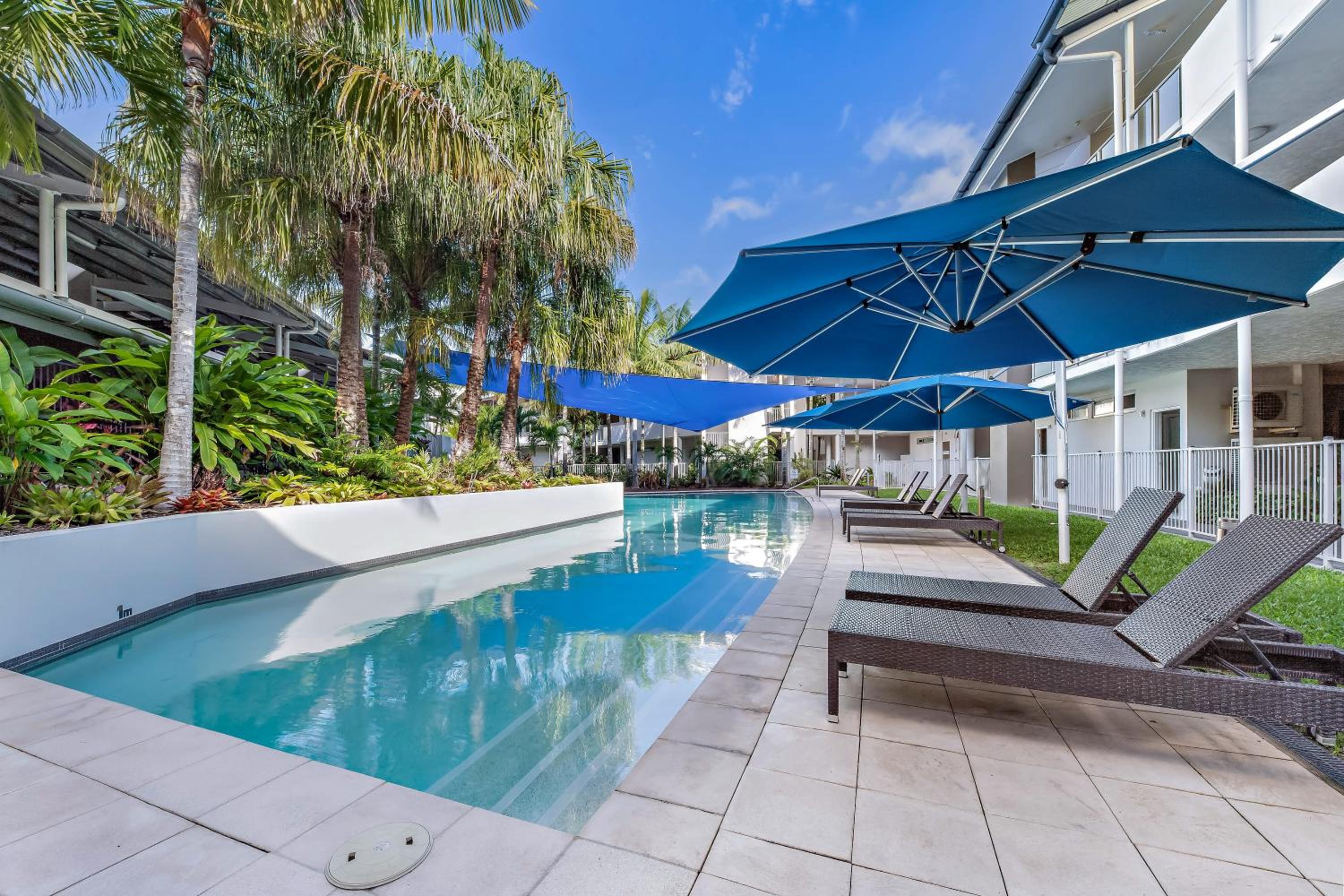 By The Sea Shore With Pool