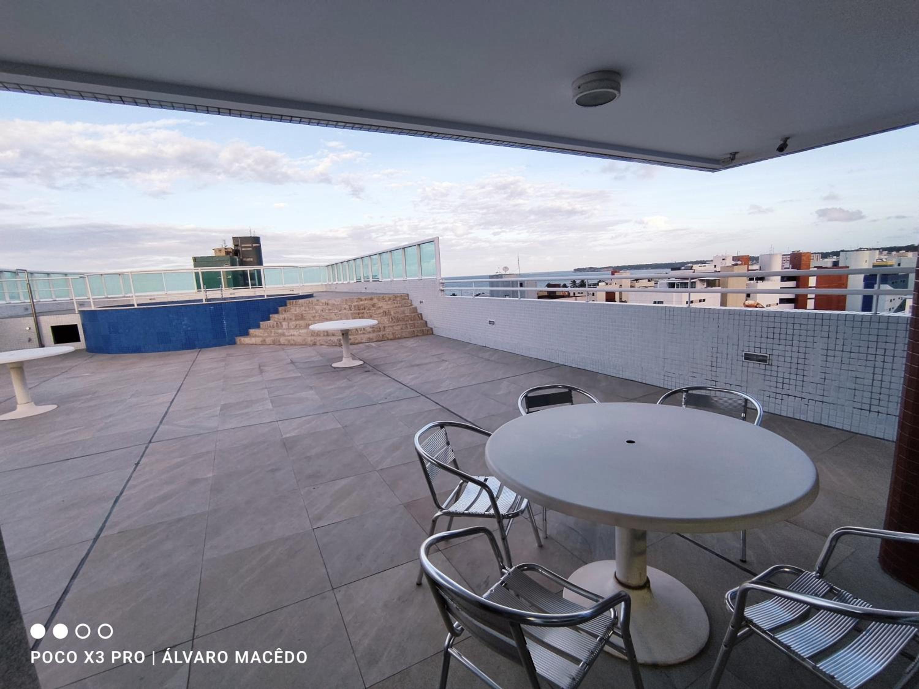 Apartamento na praia, conforto ao mar de Cabo Branco