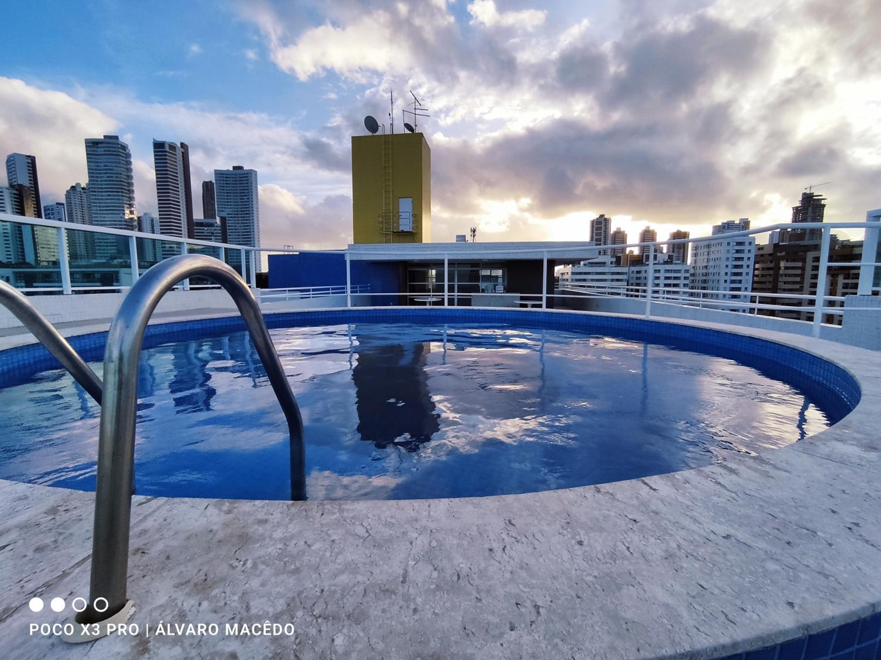 Apartamento na praia, conforto ao mar de Cabo Branco