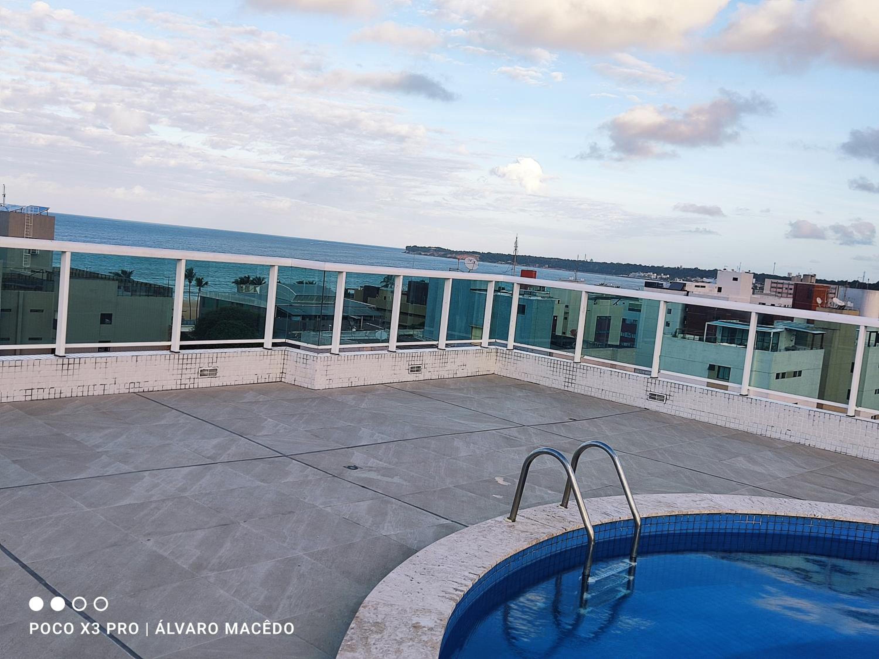 Apartamento na praia, conforto ao mar de Cabo Branco