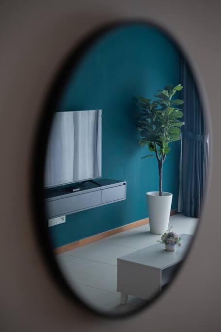 Family Seaview Suite with 3 Rooms by The Only Bnb view 4