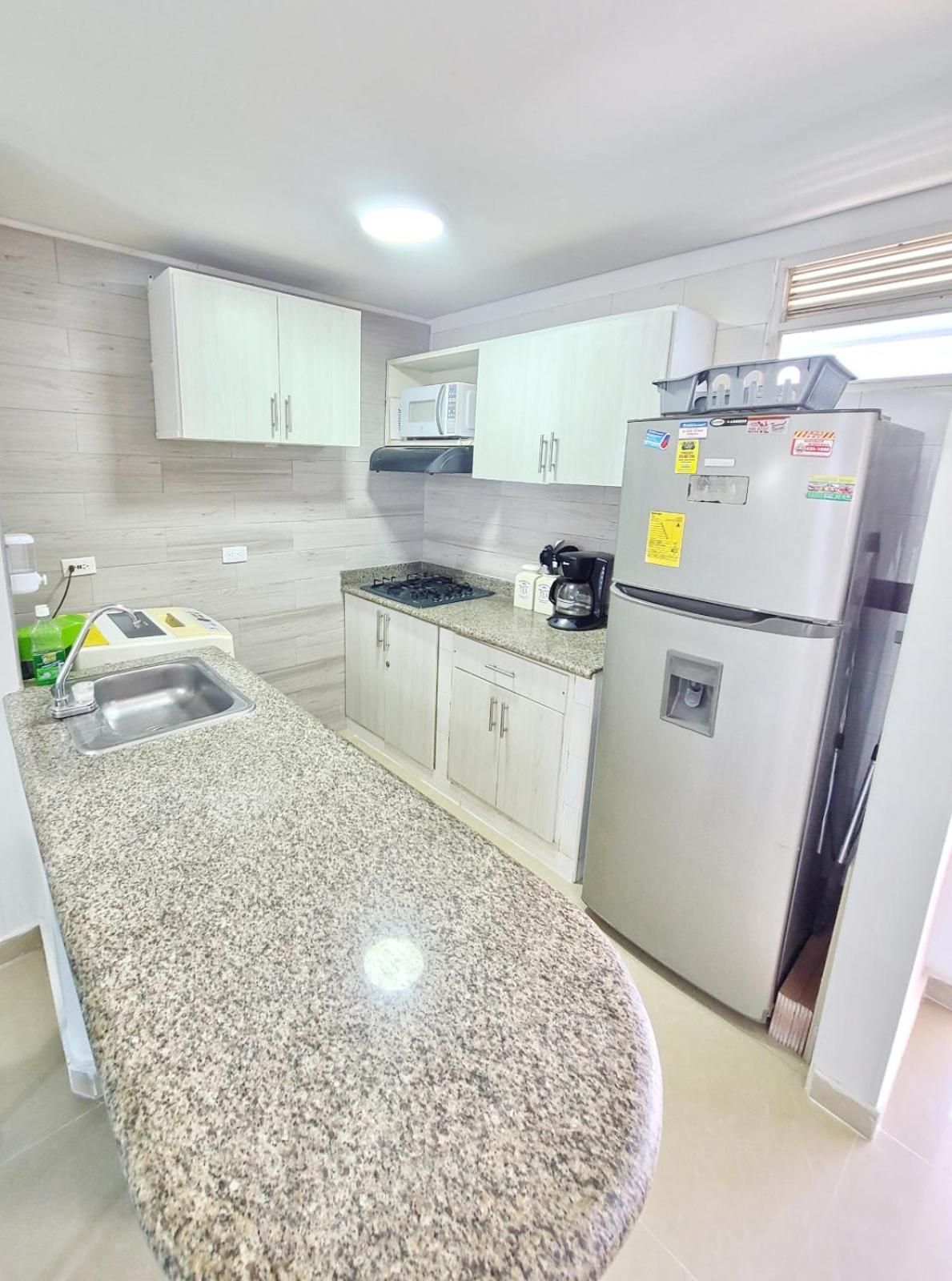 Apartamento 802 Brisas marinas Santa Marta COLOMBIA