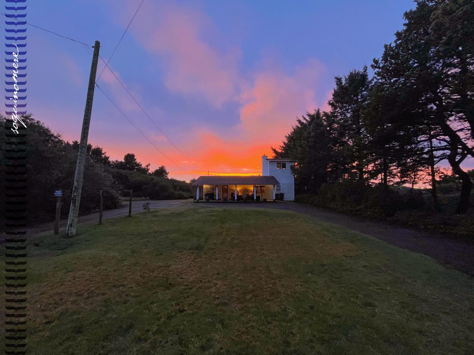 Hotel Tide Pool Cabin, a Soquinomere Private Hotel on the Dunes, Downtown Ocean Shores - Image 1