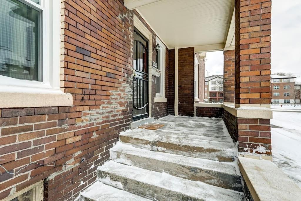 Luxe Mid-Century Styled Historic Townhouse #1 view 2