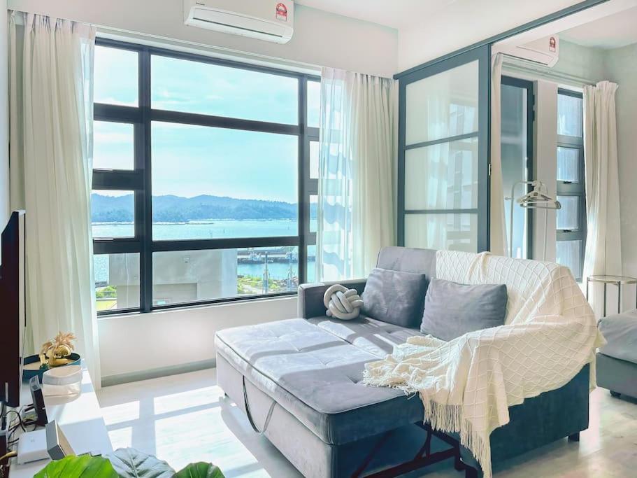 #4 Jesselton Quay City Pads Seaview by Zeluxo photo 8