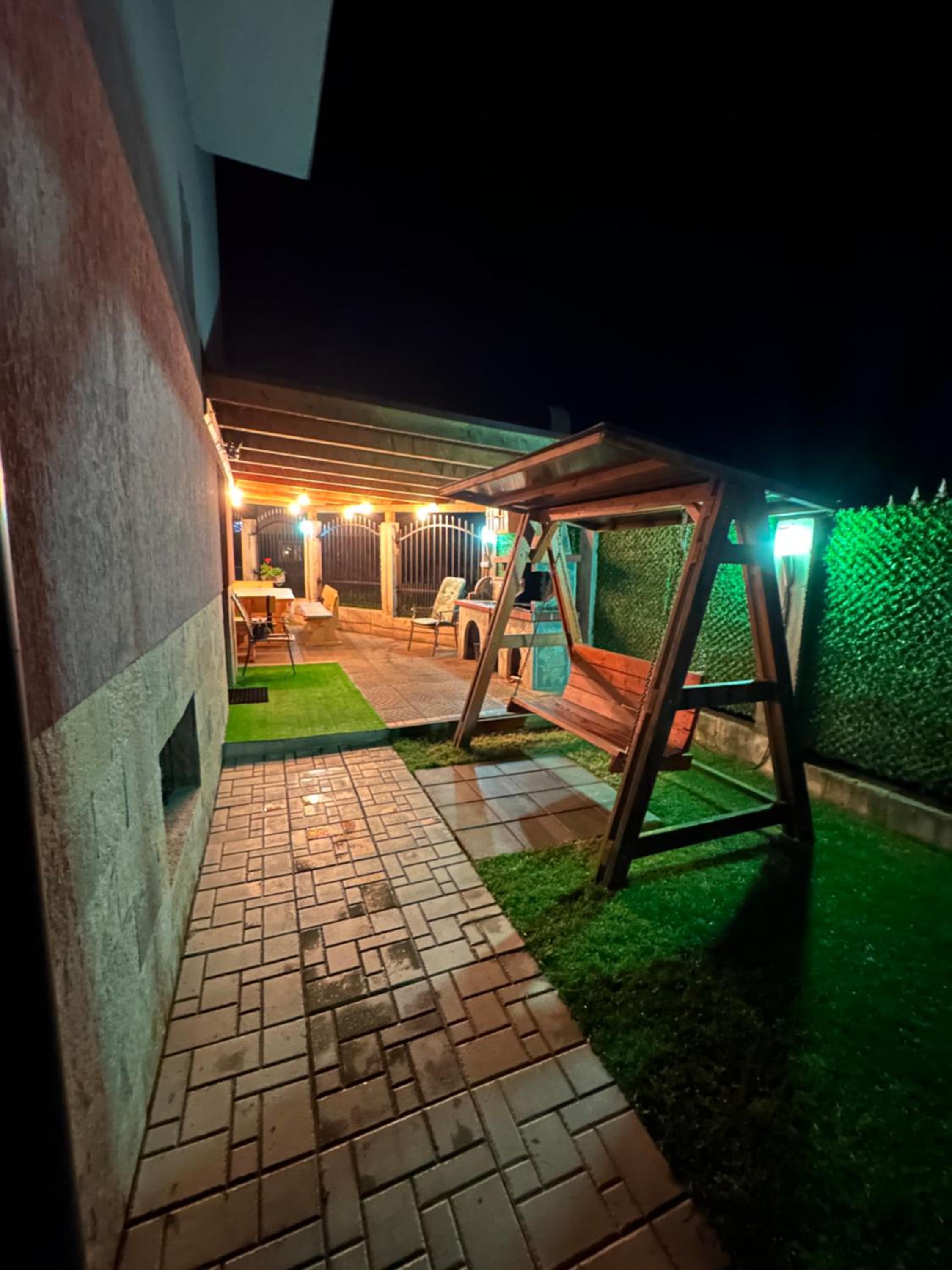 Advel Guest House