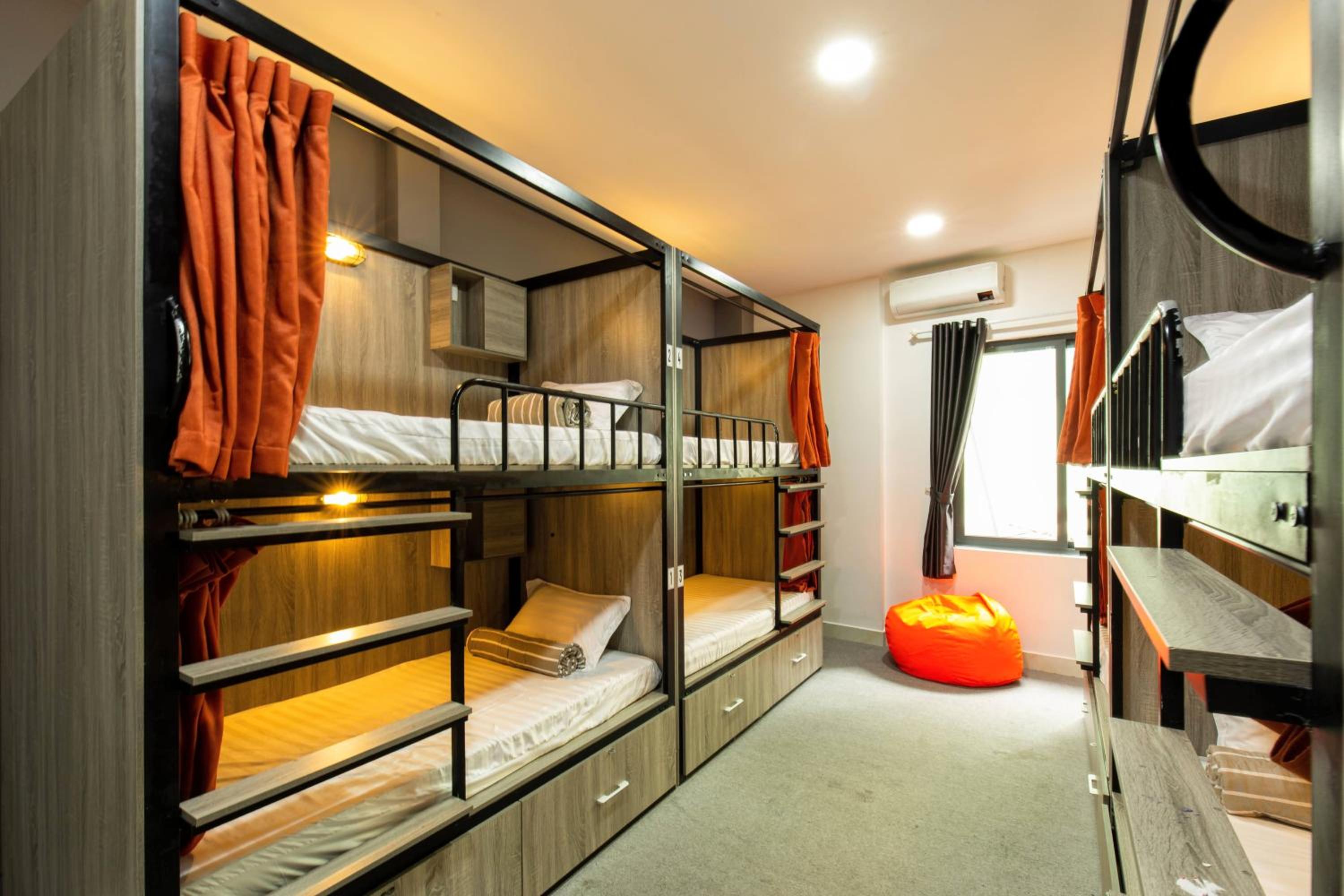 Base Backpackers