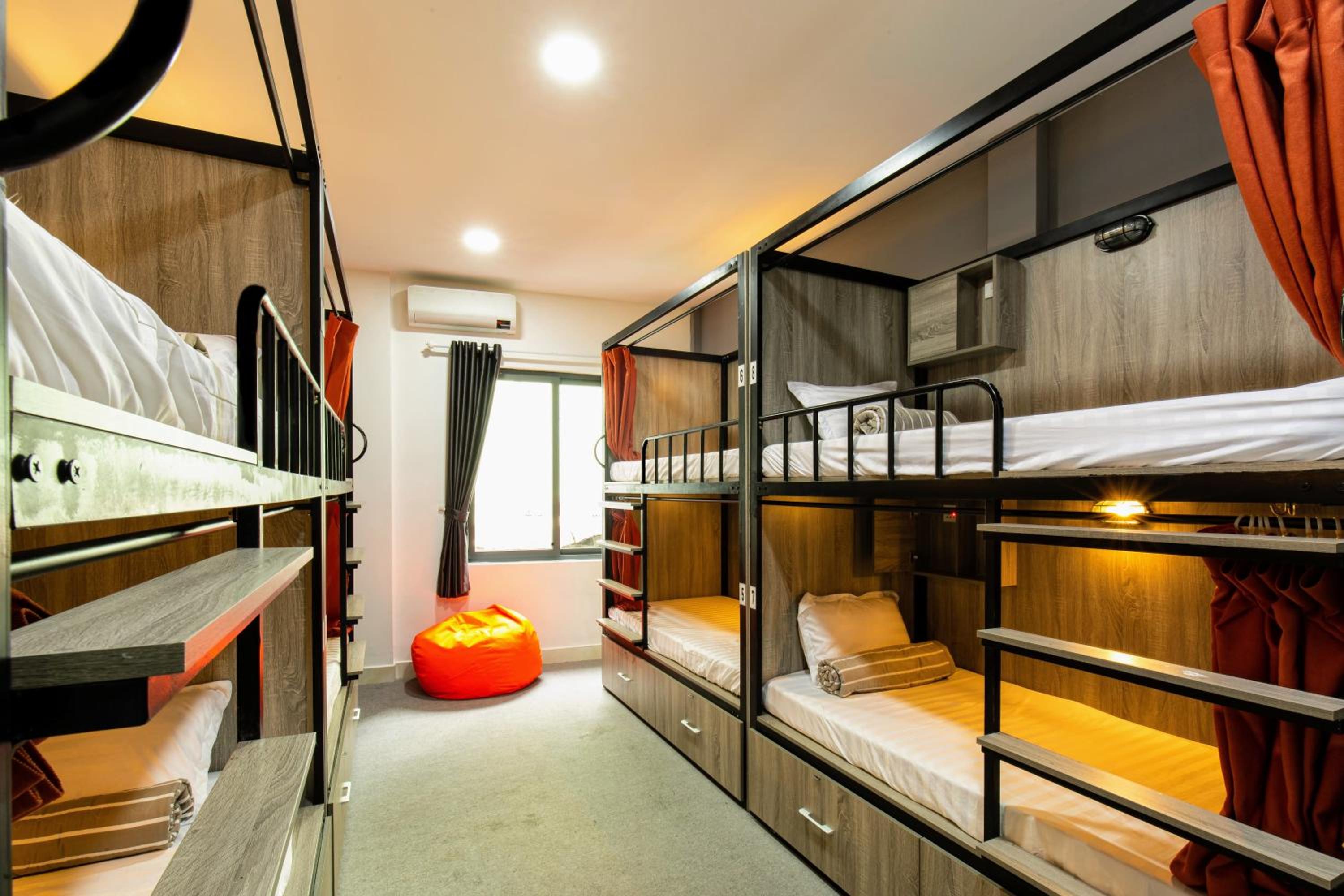 Base Backpackers