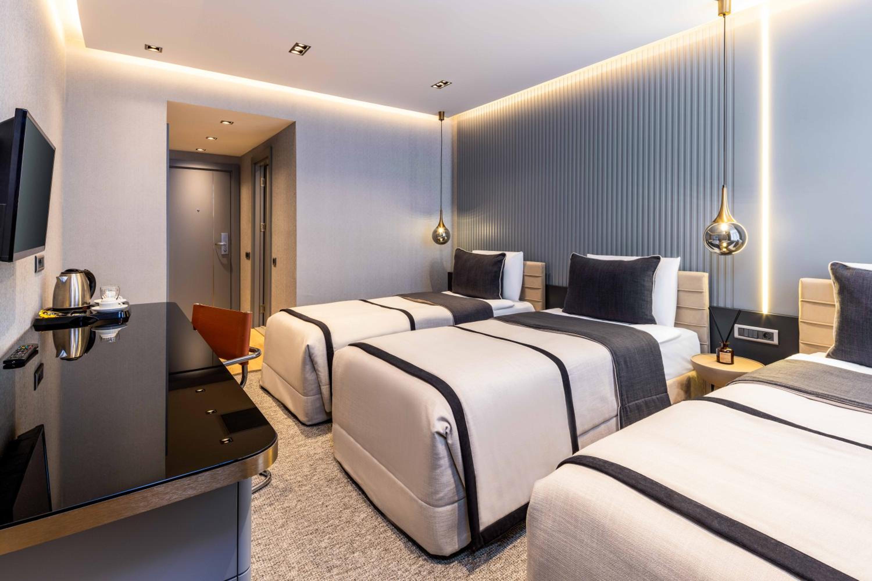 Villa Zurich Otel - Image 11