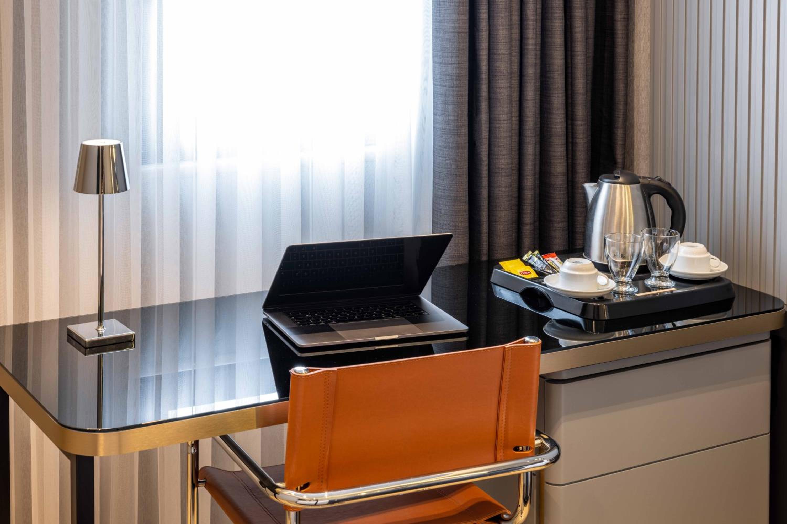 Villa Zurich Otel - Image 17