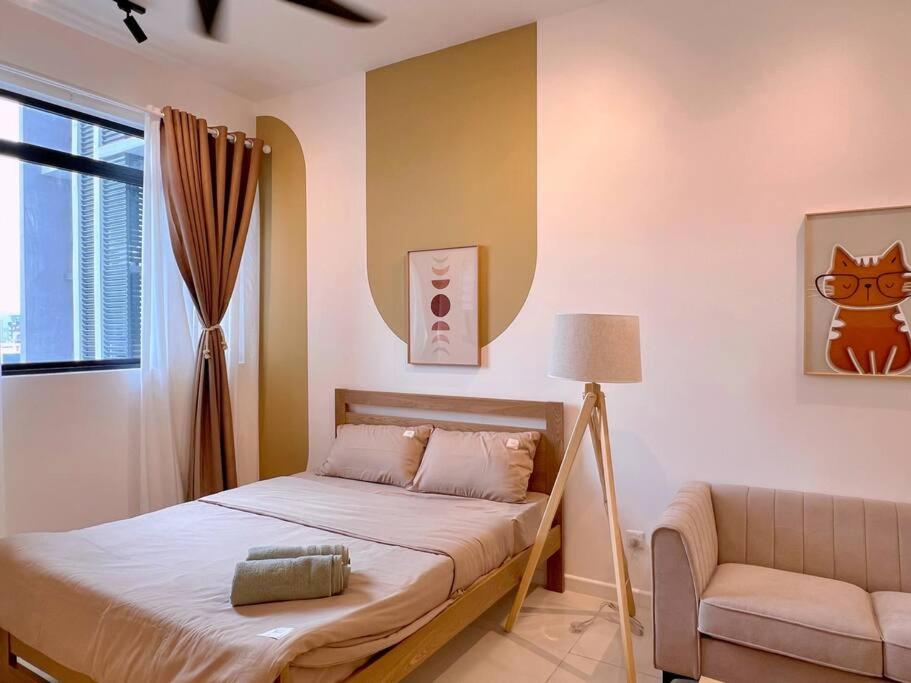 Cozy & Homely Chambers KL@3 Mins Walking Distance to LRT & Monorail
