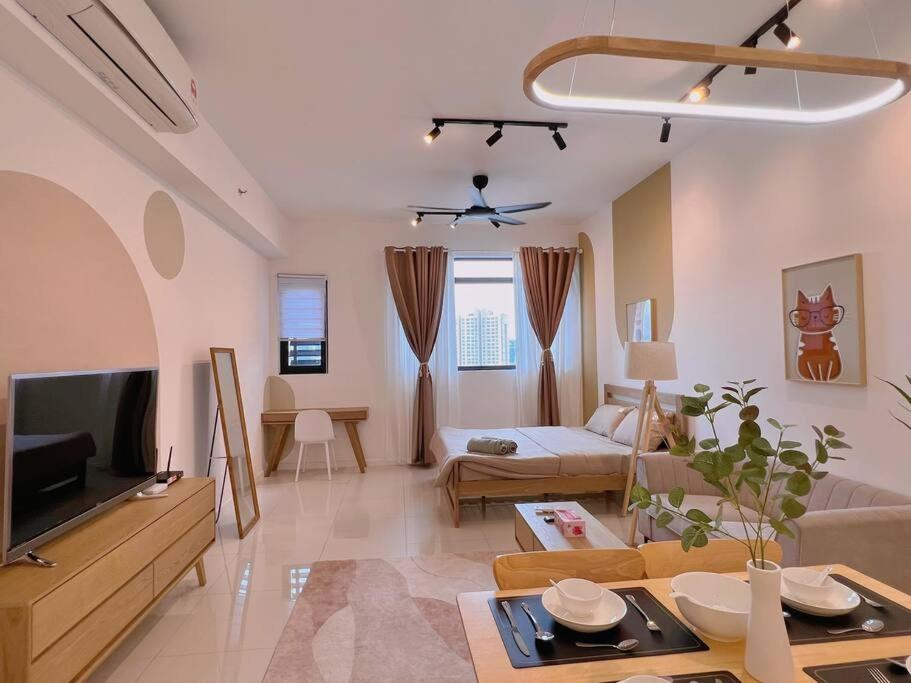 Cozy & Homely Chambers KL@3 Mins Walking Distance to LRT & Monorail
