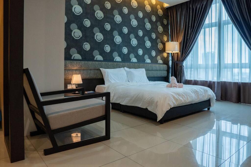 Johor Bahru #Twin Galaxy Studio1-2 Pax Near Ksl City Mall #MSPro