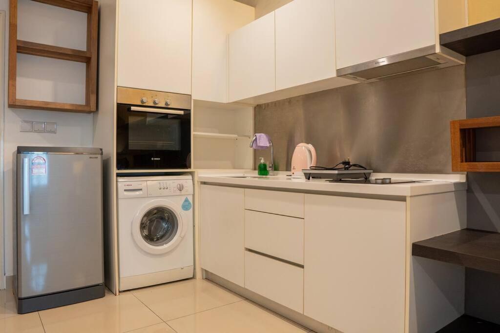 Johor Bahru #Twin Galaxy Studio1-2 Pax Near Ksl City Mall #MSPro